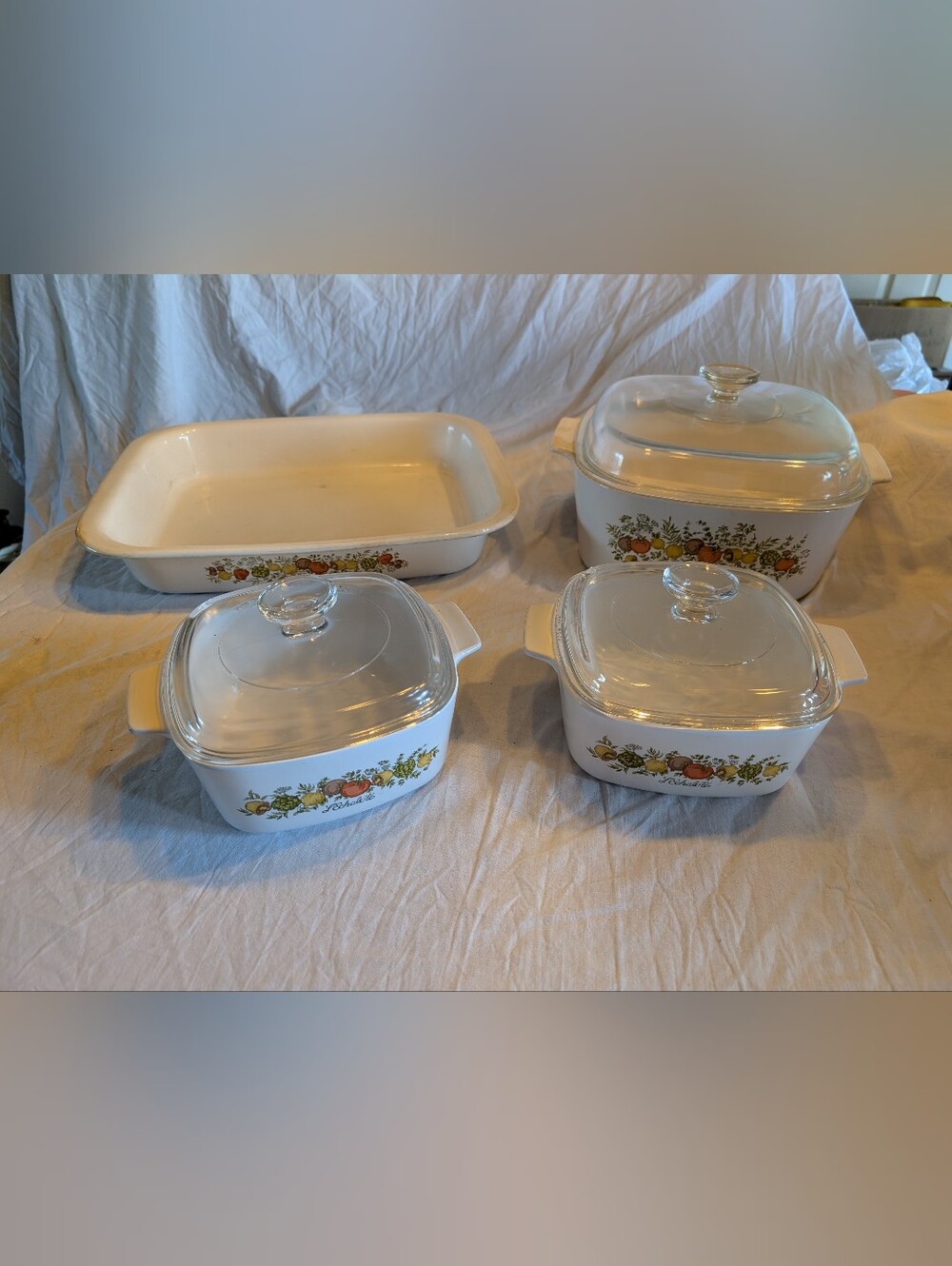 Corningware White 'Spice of Life' Covered Casserole Set